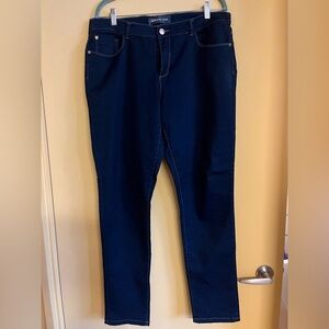 Reitmans dark wash straight leg jeans size 15
